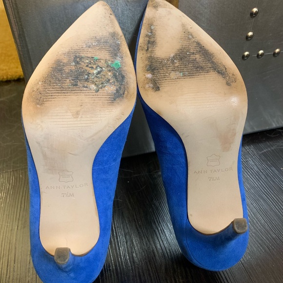 Ann Taylor Mila Suede Pumps - Picture 4 of 4